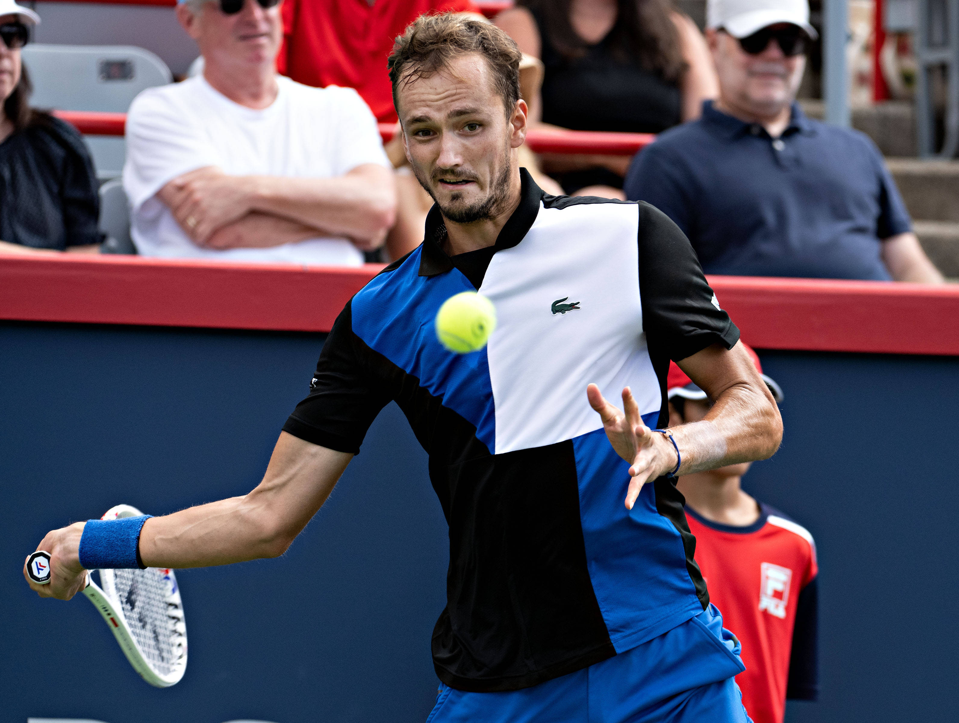 欧洲网球队绝杀日本网球队，克耶高斯关键制胜的简单介绍