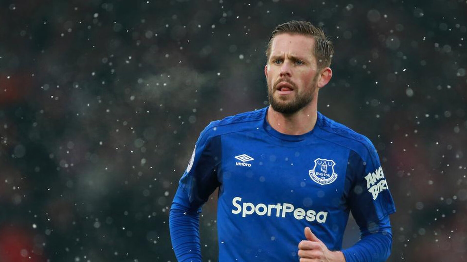 街道赛之夜的唯一性，福登如何用冠军级表现定义F1新美学